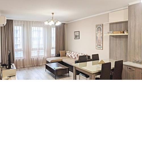 Lux 2 Central Apartment with Garage