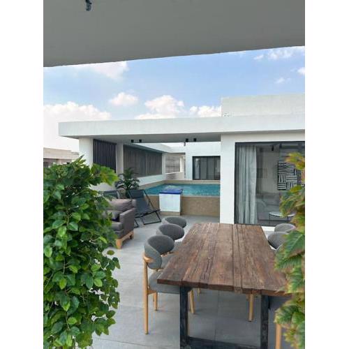 Lux 4BD Penthouse, Private Pool