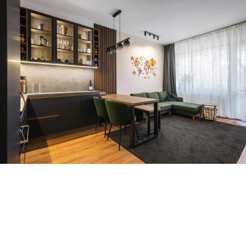 Lux Flat next to Park with working space