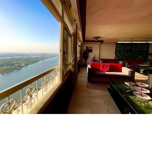 Lux Living Overlooking The Nile