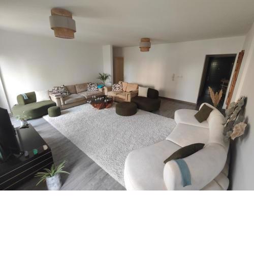 Luxurious 2 bedroom modern garden apartment Available ensuite private bedroom or whole flat privately