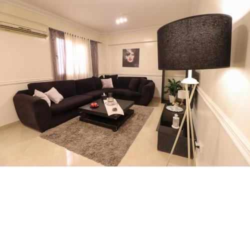 Luxurious 3 bedrooms flat in a premium location