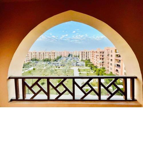 Luxurious 3 BR Rustic Apartment Overlooking Huge Garden - For Families and Couples