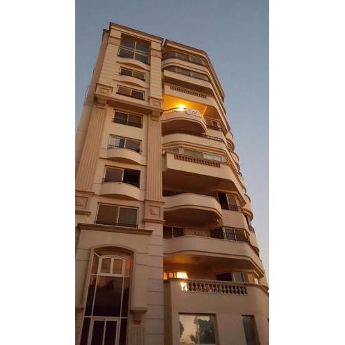 Luxurious Apartment In Massaken Sheraton near Cairo Int'l Airport