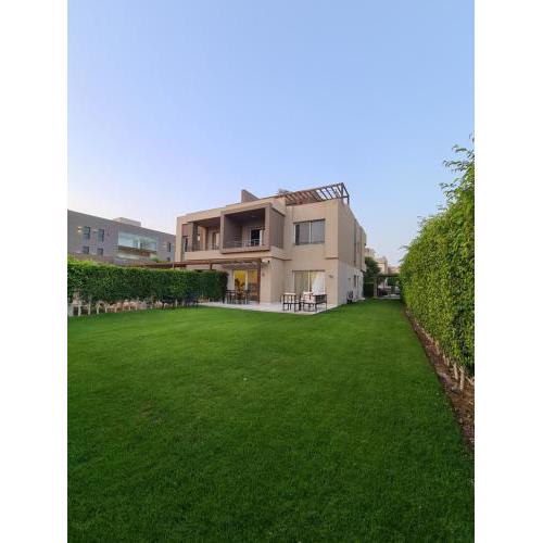 Luxurious & Charming Villa