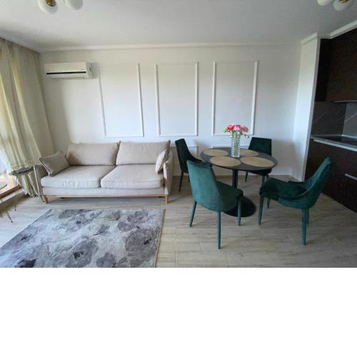 LUXURIOUS COMFORT IN CASCADAS