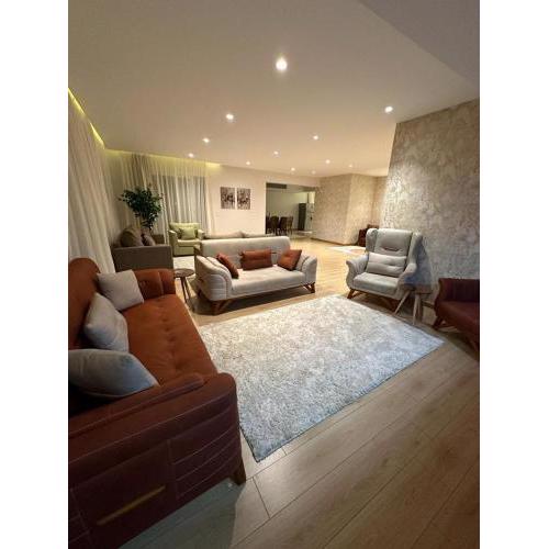 Luxurious furnished Villa for rent in Beverly Hills-Sheikh Zayed