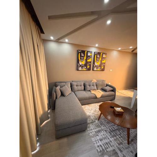 Luxury - 2 Bedroom Apartment B7