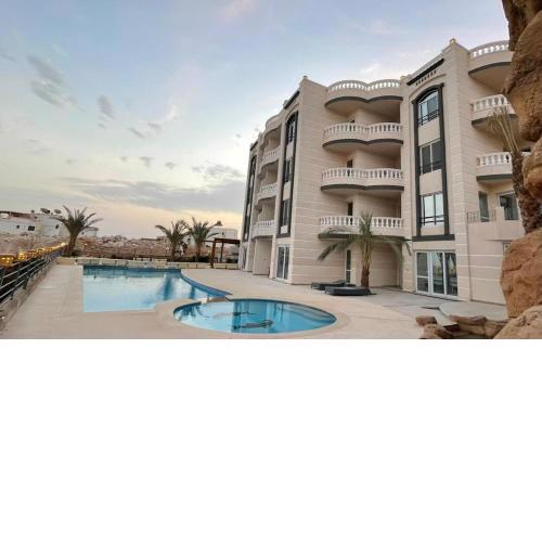 Luxury 1 Bedroom Sea Front Apartment