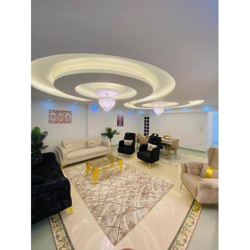 Luxury 3 bedroom Apartment with a great Seaview