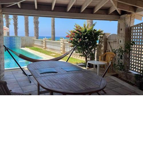 Luxury 3 bedroom sea -view villa