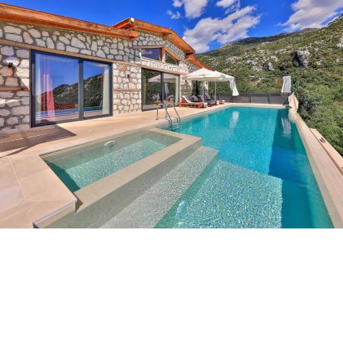 Luxury and Cosy villas