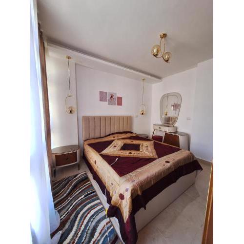 Luxury apartment 2 bedroom families only