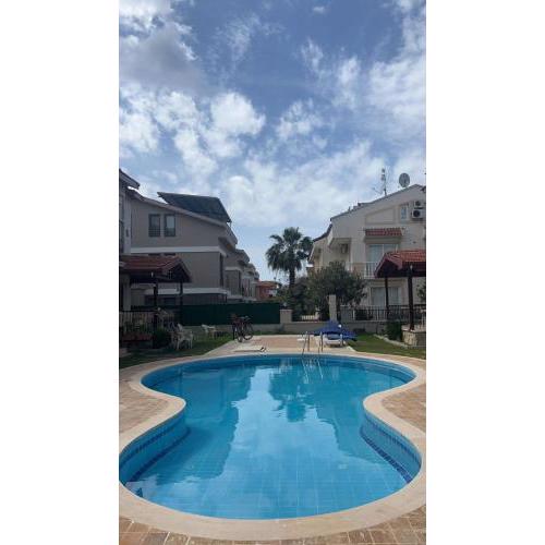 LUXURY APARTMENT WITH POOL AND JACUZZI CLOSE TO THE BEACH
