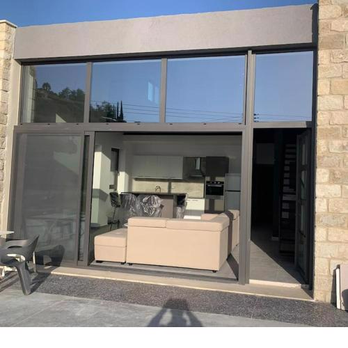 Luxury brand new 2 bd mezonete