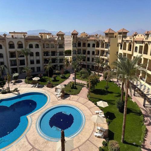 Luxury Chalet in Alsaraya, Overlooking All of Sahl Hasheesh with Stunning Pool & Red Sea Views