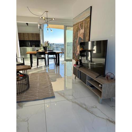 Luxury City Penthouse-Panoramic View!