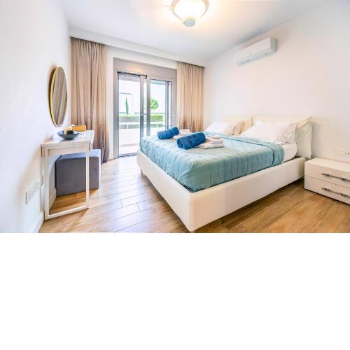 Luxury Close to the Beach, Shared Pool - Christine Complex