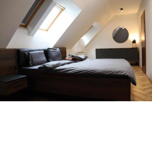 Luxury Exit 2 BED 1 SOFA 4 PEOPLE