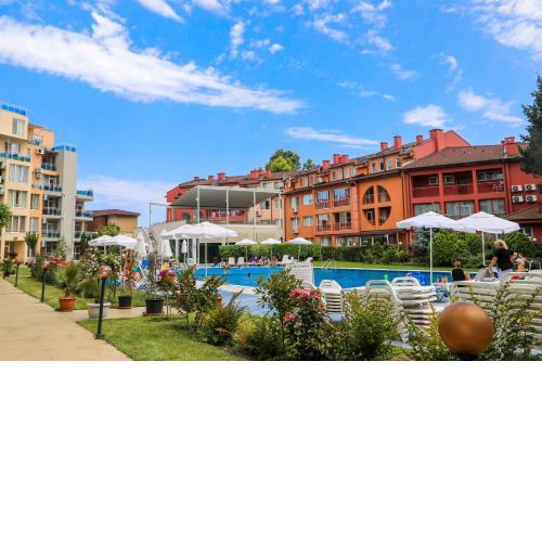 Luxury First Line apartment with pool and sea view in complex Oazis