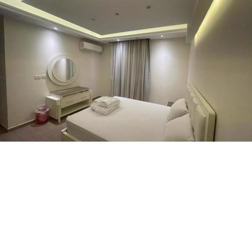 Luxury Host -211- Dream Land