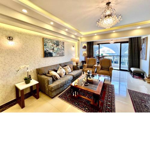 Luxury hotel apartment with pools in front AUC