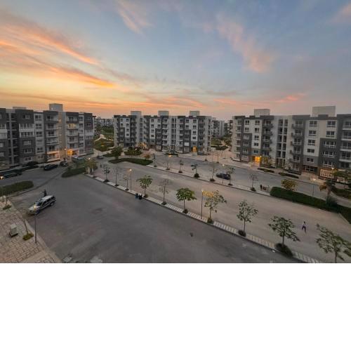 Luxury Inn: 2BR Prime location in Madinaty B12