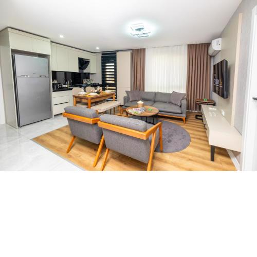 Luxury Life Suites