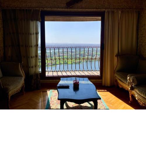 Luxury Living Nile Apartment in Star Towers, Maadi