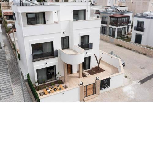 Luxury New Villa with 4 Bedrooms and Private Pool