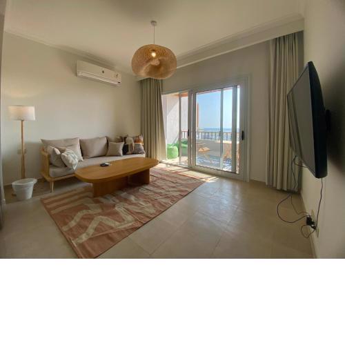 Luxury One Bedroom Apartment with Sea view in SomaBay