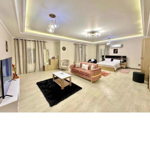 Luxury Private Studio