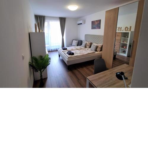 Luxury Quiet Apartment in the City Center