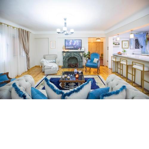 Luxury Retreat Near the Sea Prime Location