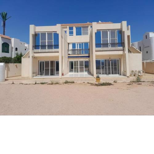 Luxury Sea-view 2 bedrooms apartment in Hadaba