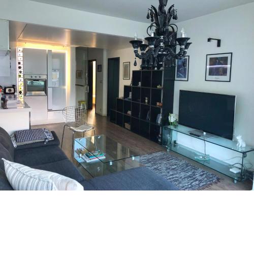 Luxury Sea View BULLDOG Place