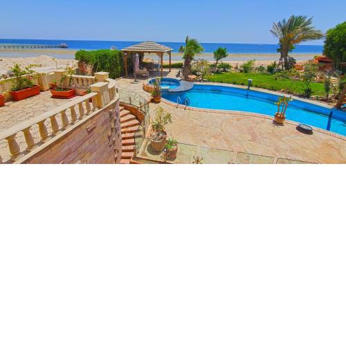 Luxury Seafront Pool Villa - 3 Stories & Roof floor - All Master Bedrooms