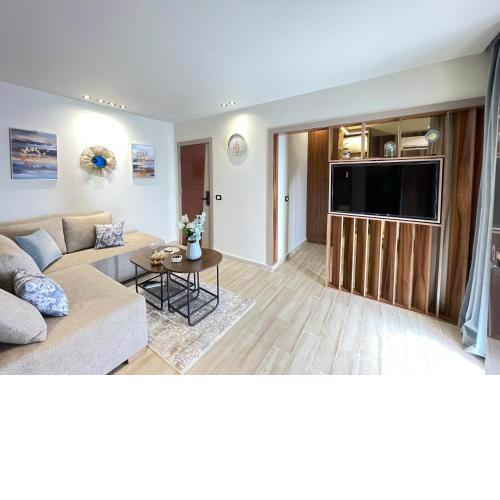 Luxury Studio House Suite 1200-6
