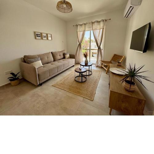 Luxury two bed Kato Pafos flat