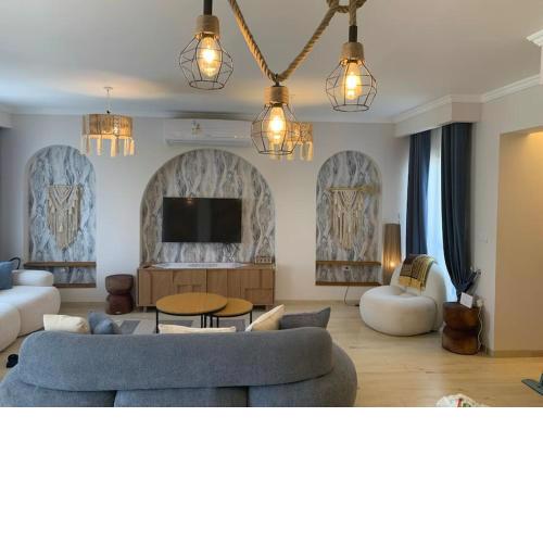 Luxury Villa in Mountain View Ras Elhikma