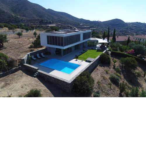 Luxury Villa Pluto Stunning Mountain Views