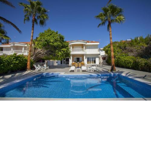 Luxury Villa With Special Sea Views
