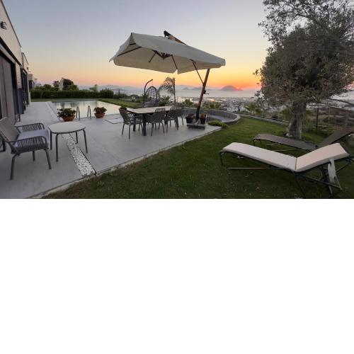 Luxury Villa with Stunning Sea View and Spectacular Sunsets
