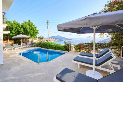 Luxus Villa Skyla mit 5 Schlafzimmern & Meer-Blick