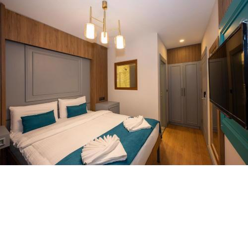 Lynda Hotel