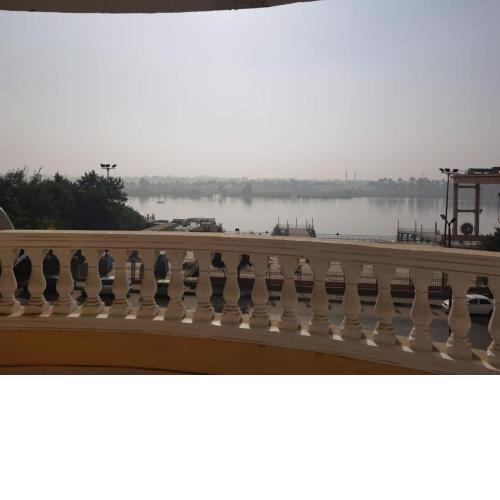 شقة على كورنيش النيل المعادي Maadi Nile view Cairo