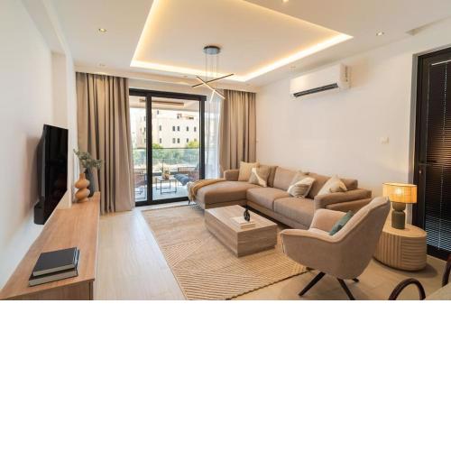 Mackenzie Sands 2 bdr Luxe Flat