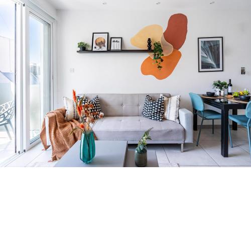 Made with love 1-BR Apt By Finikoudes Beach