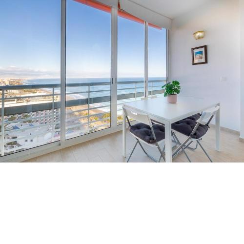 ¡Magníficas vistas al mar! Piscina y wifi gratis