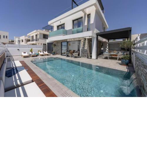 Magnificent Protaras Villa | Villa Chelsea | 3 Bedrooms | Private Outdoor Pool and Hot Tub | Furnished Sun Terrace | Shaded Furnished Terrace | BBQ Facilities | Private Garden | Vrysoudion